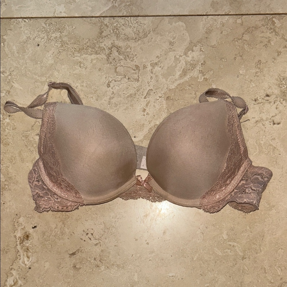 Victoria's Secret Lace Accent Bra in Cream and Tan
